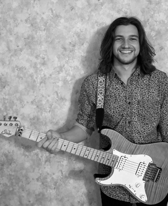 Guitar Teacher, Bass Guitar Teacher Dylan Gliet