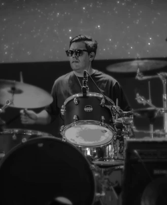 Profesor de Batería Johnatan Quiñonez