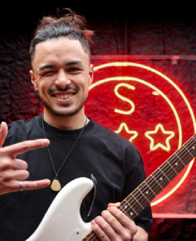 INSTRUCTOR DE BAJO ESTEBAN ELIGIO