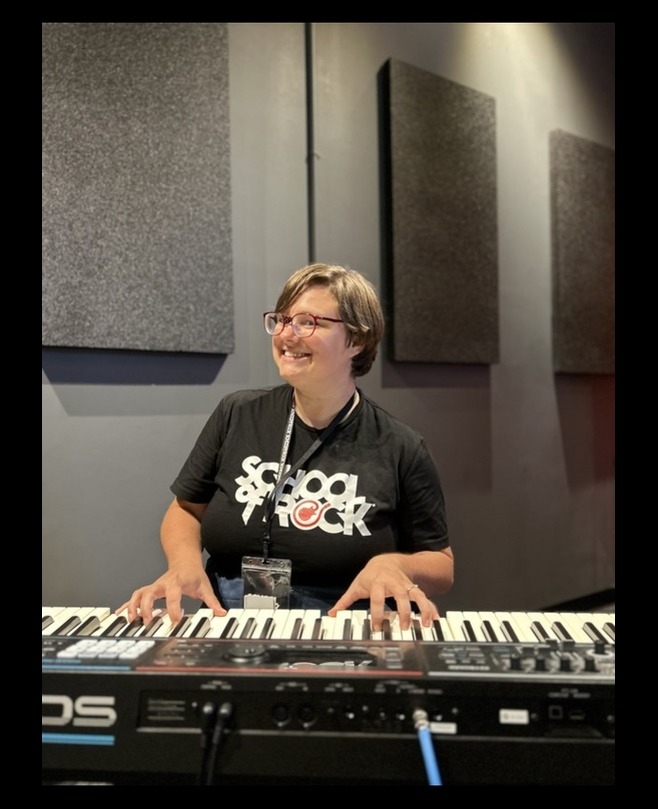 Keyboard + Piano Teacher, Vocal Teacher Evelyn Levitsky