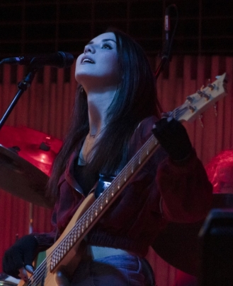 Vocals Teacher, Bass Guitar Teacher, Guitar Teacher Llana Williams