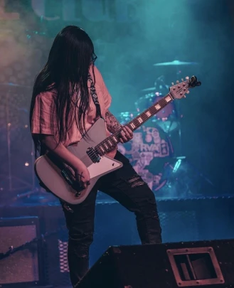Guitar Teacher, Bass Guitar Teacher, Keyboard + Piano Teacher, Drum Teacher Fatima