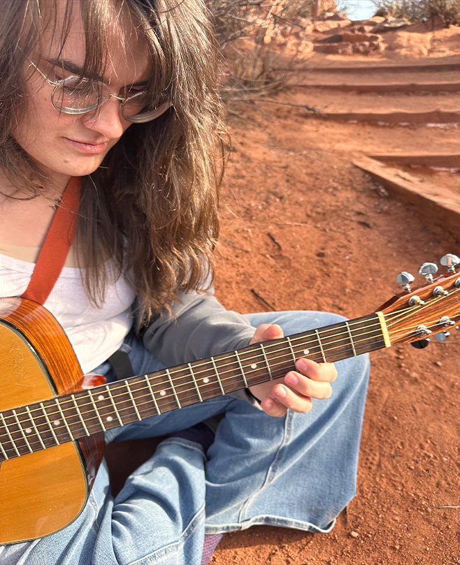 Guitar Teacher, Bass Guitar Teacher, Vocal Teacher Fern