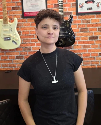 Professora de Vocal, Instrutora de Elenco Débora