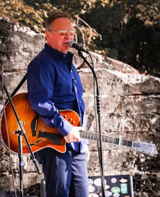 Bass Guitar Teacher, Guitar Teacher, Drum Teacher Jerry Charles