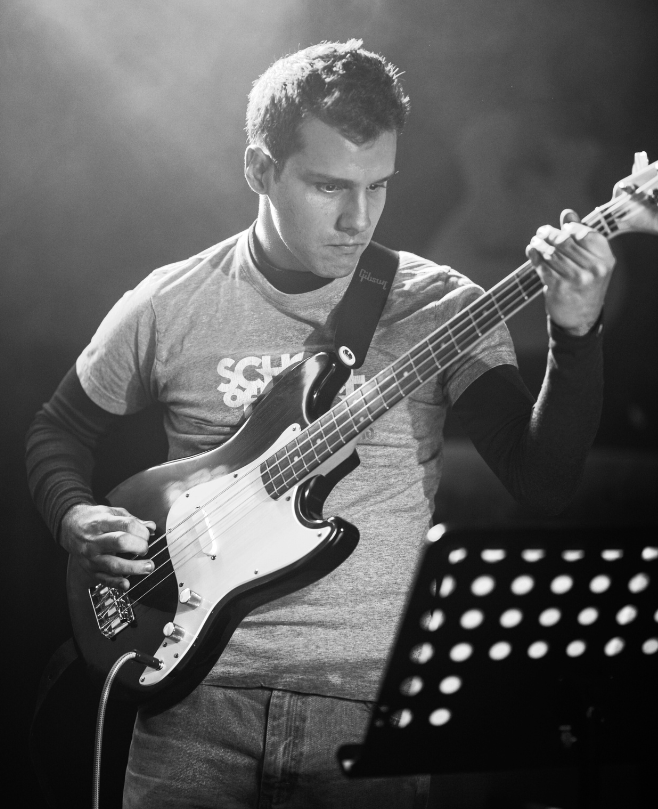 Profesor de Bajo y Guitarra Gabriel Jahuar