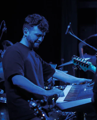 Instructor de Teclado Georgo Juanidis