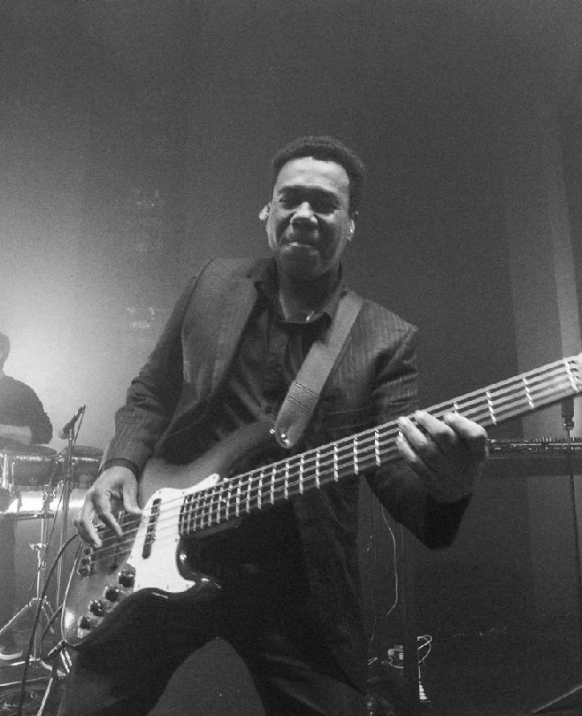 Instructor de Bajo Gerson Garcés