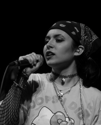 Vocal Teacher, Keyboard + Piano Teacher, Bass Guitar Teacher Dahlia Hedrick