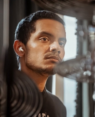 Drums Teacher, Guitar Teacher Jose Salazar