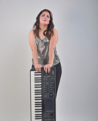 Profesora de Teclado y Ensamble Mars Vergara