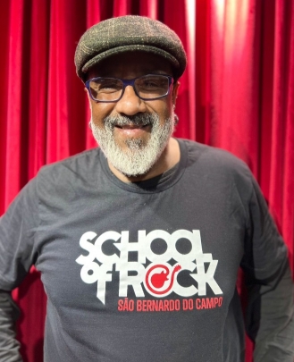 Professor de Bateria Ademir Oliveira (