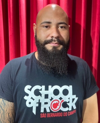 Professor de Bateria Mateus Souza