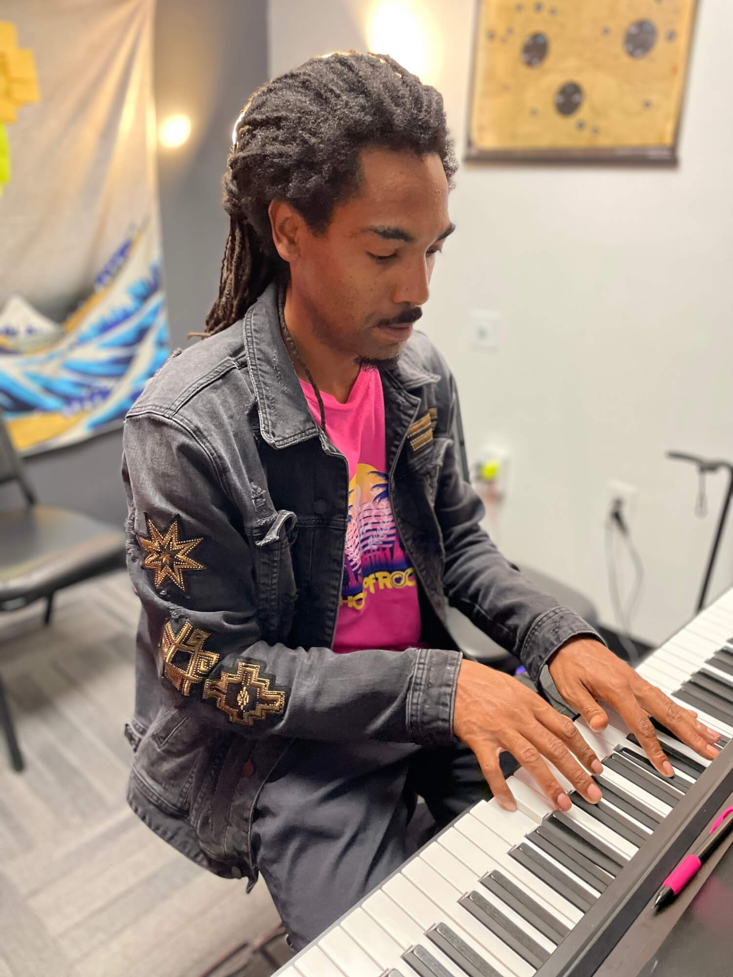 Keyboard + Piano Teacher, Singing Teacher Yoel DeJesus