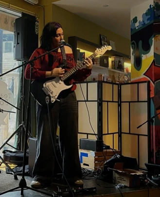 Vocal Teacher, Guitar Teacher, Keyboard + Piano Teacher Oriana Gonzalez