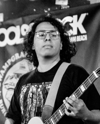 Guitar Teacher, Bass Guitar Teacher, Drum Teacher, Keyboard + Piano Teacher Rodrigo Luna