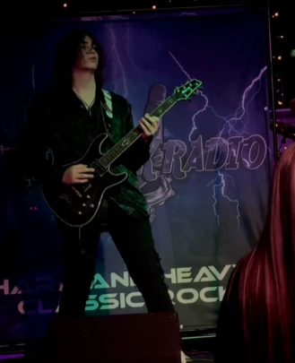 Guitar Teacher, Bass Guitar Teacher, Drum Teacher Dominic Agner