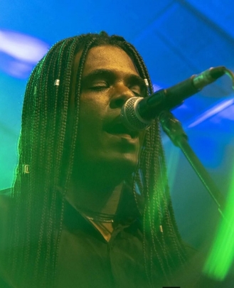 Professor de Canto Jean Oliveira