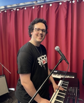 Keyboard + Piano Teacher, Vocal Teacher Ryan Bearer