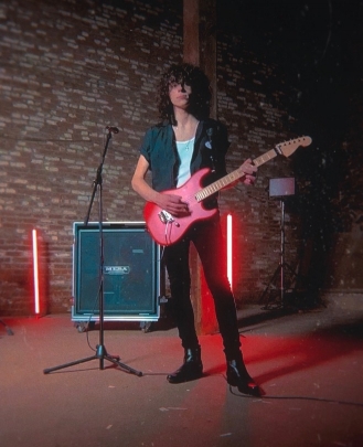 Guitar Teacher, Bass Guitar Teacher Chris