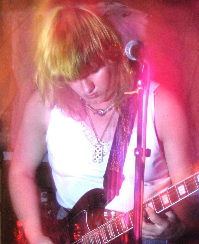 Guitar Teacher Leslie