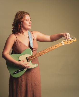 Vocal Teacher, Guitar Teacher, Bass Guitar Teacher, Keyboard + Piano Teacher Ceci