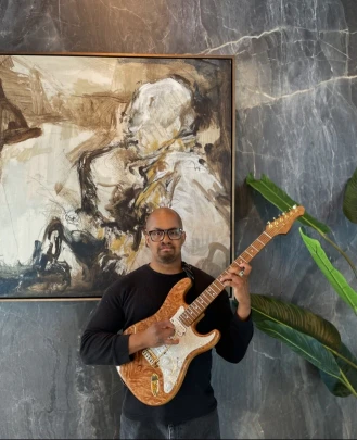 Guitar Teacher, Bass Guitar Teacher Miguel Burney