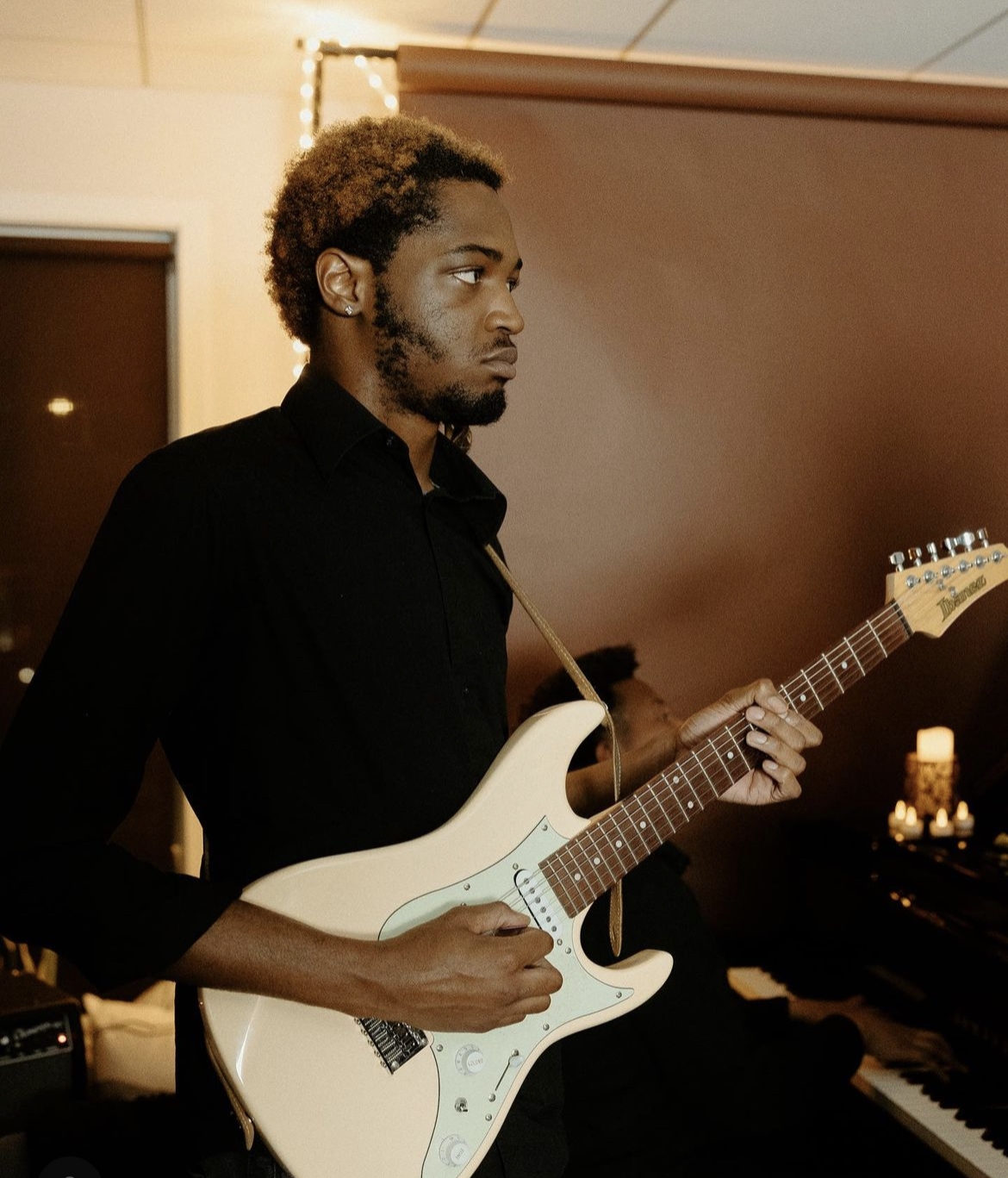Drum Teacher, Bass Guitar Teacher, Keyboard + Piano Teacher, Guitar Teacher Nnamdi Onyeike