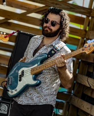 Guitar Teacher, Bass Guitar Teacher, Drum Teacher, Keyboard + Piano Teacher Eric Amorelli