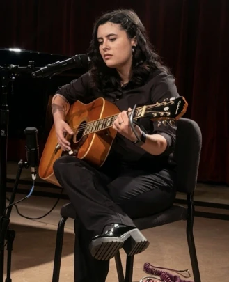 Rookies Teacher, Little Wing Teacher, Guitar Teacher, Vocal Teacher, Keyboard + Piano Teacher Gia