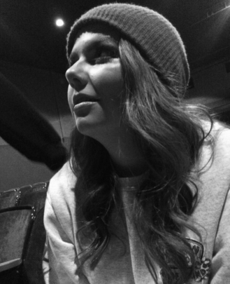 Vocal Teacher, Keyboard + Piano Teacher, Rookies Teacher Taryn S.