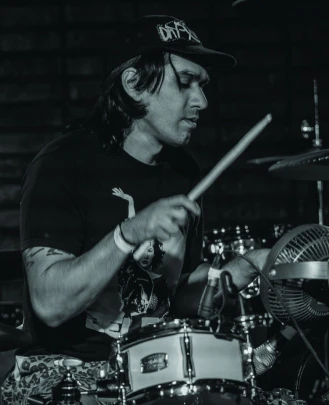 Drum Teacher, Guitar Teacher, Bass Guitar Teacher JJ