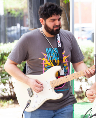 Guitar Teacher, Bass Guitar Teacher, Drum Teacher, Keyboard + Piano Teacher Jonathan Jaime