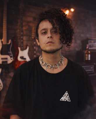 Bass Guitar Teacher Jordan Naranjo