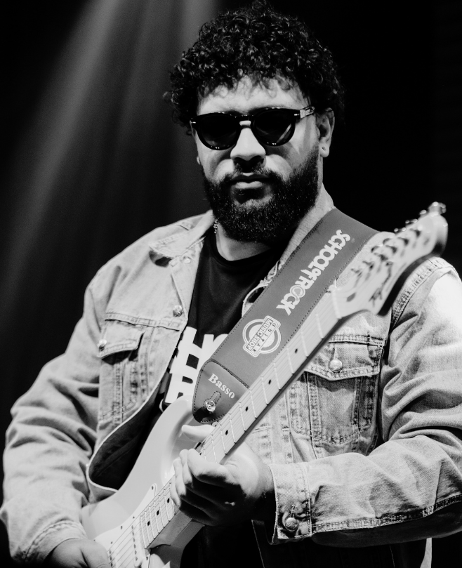 PROFESSOR DE VIOLÃO, GUITARRA E INSTRUTOR JOSUÉ CASTRO