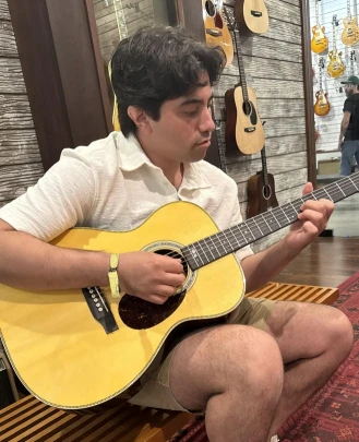 Vocal Teacher, Drum Teacher, Keyboard + Piano Teacher, Guitar Teacher Juan Miranda
