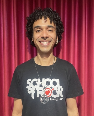 Professor de Guitarra, Professor de Baixo, Professor de Rock The Schools Kainã Moraes