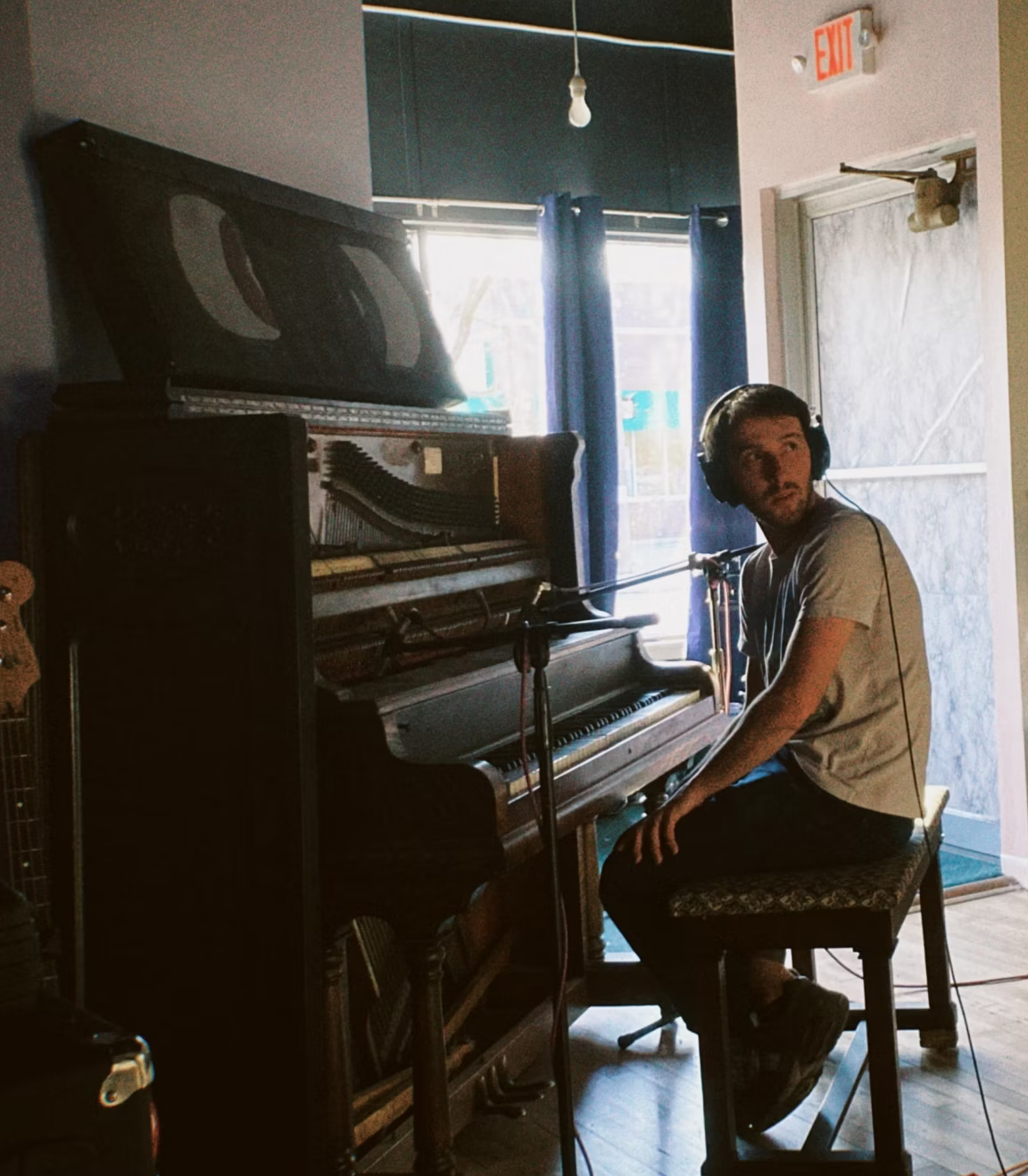 Keyboard + Piano Teacher Kevin Sloan