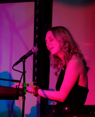 Vocal Teacher, Keyboard + Piano Teacher Kira Lokay