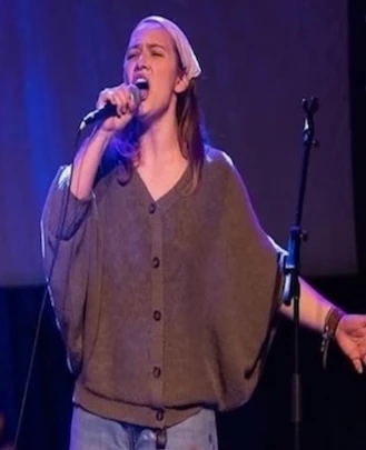 Vocal Teacher, Keyboard + Piano Teacher Lauren