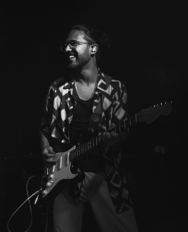 Profesor de Guitarra y Batería Luis Blanco