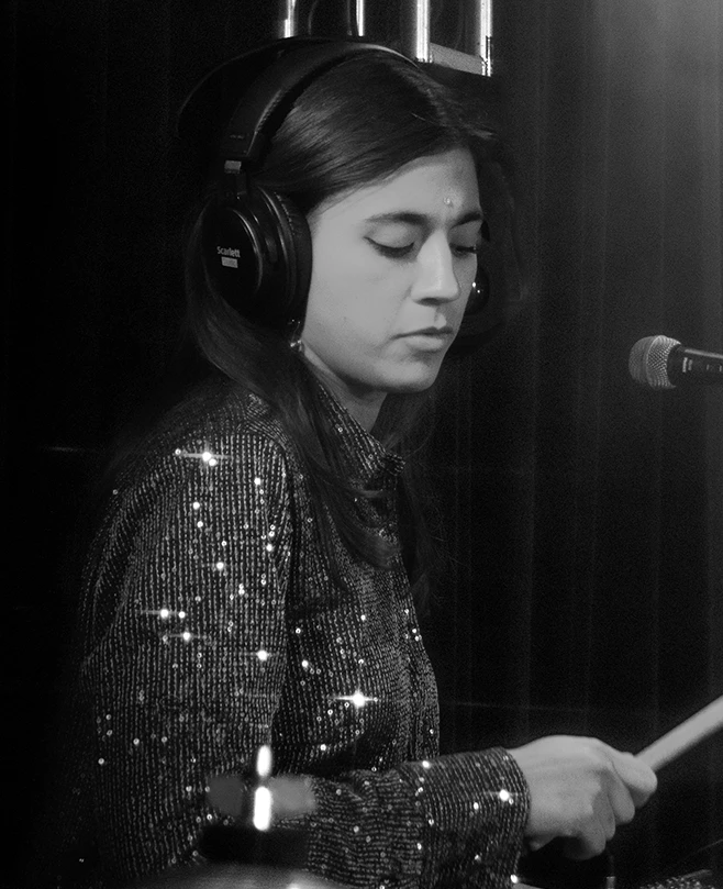 INSTRUCTORA DE BATERIA MACARENA AYALA