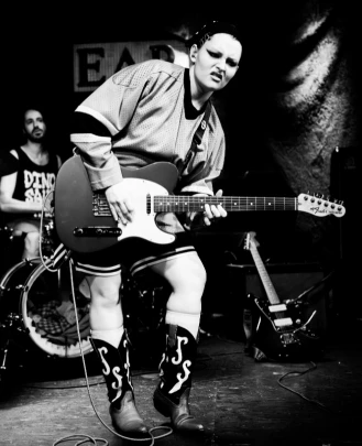 Vocal Teacher, Guitar Teacher, Keyboard + Piano Teacher, Bass Guitar Teacher Mary