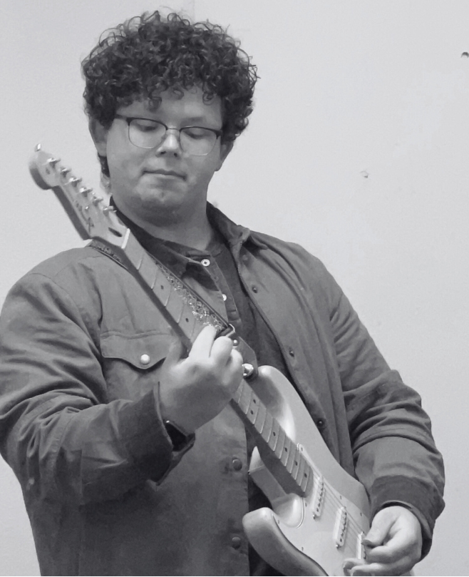 Bass Guitar Teacher, Guitar Teacher Moses Bryant