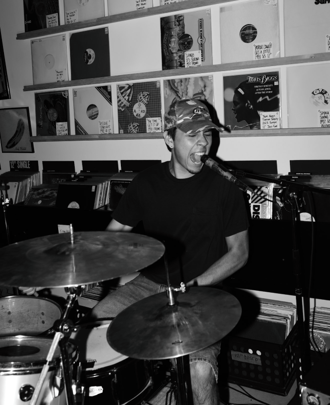 Drum Teacher, Bass Guitar Teacher, Guitar Teacher, Keyboard + Piano Teacher Vasco Paredes