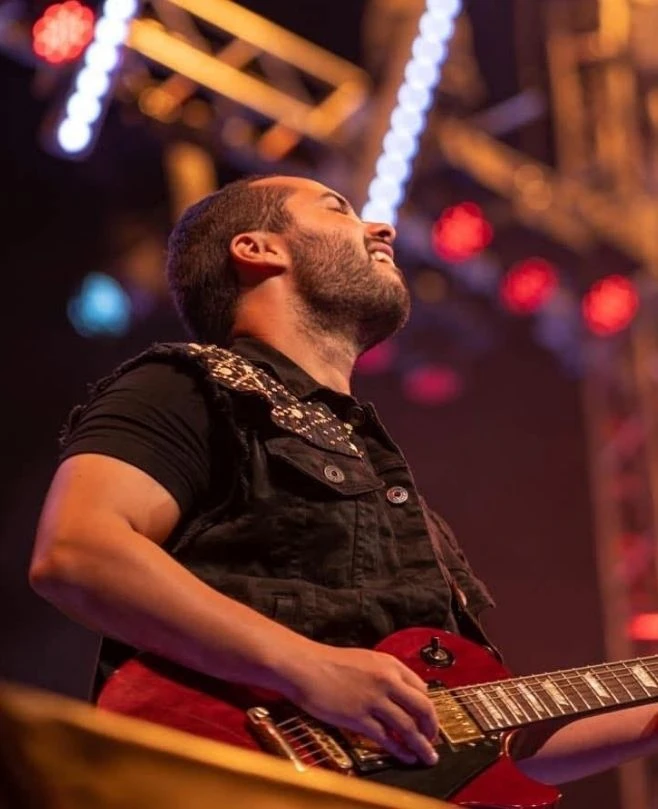 Guitar Teacher Nick Paparone
