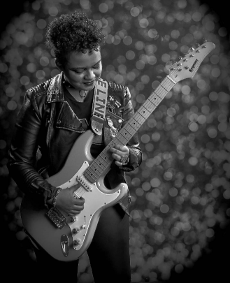 Guitar Teacher Olivia