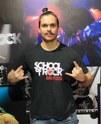 Professor de Guitarra, Violão e Musicalização Ory Neto