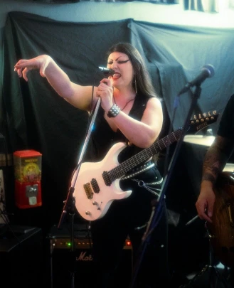 Guitar Teacher, Bass Guitar Teacher Pearl