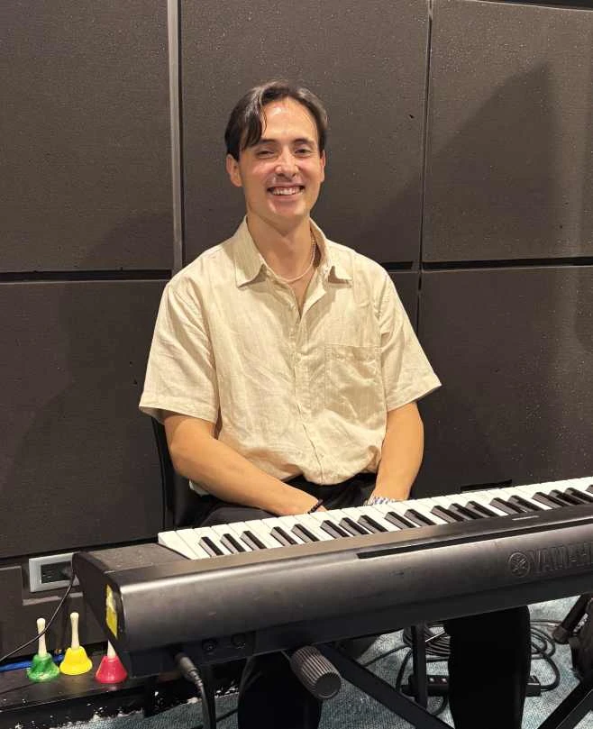 Profesor de Piano Johsua Mendieta